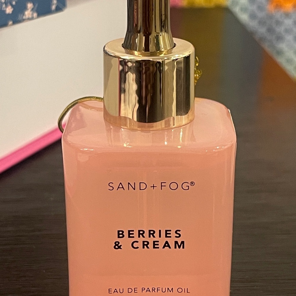 SAND + FOG Berries & Cream Perfume Oil - Pink